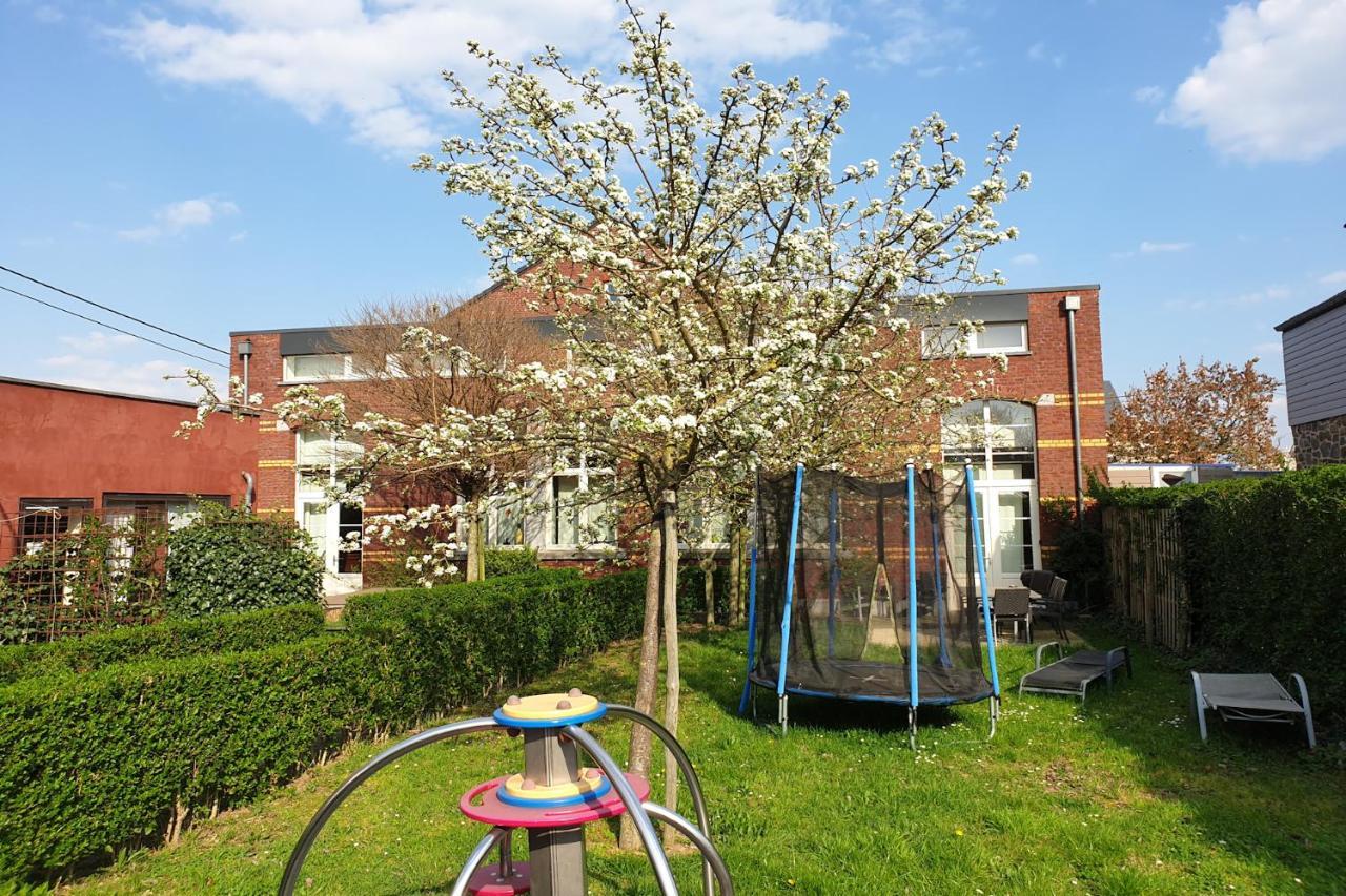 Ferienwohnung De Oude School Visé Exterior foto